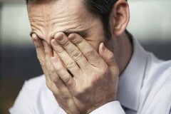 ���˷���ô�� ��ҽ��ɫ�Ʒ����ļ����˷�